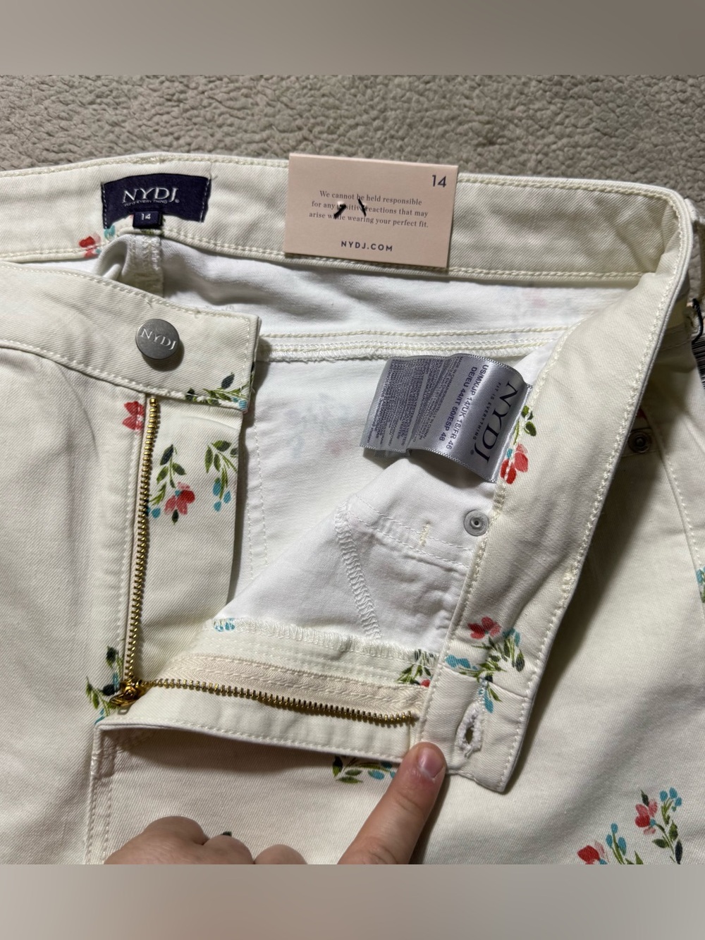 NYDJ Jeans Womens 14 Lift x Tuck Technology Skinny Capri Floral Print White NEW - Picture 6 of 16